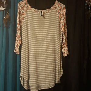 Quarter sleeve Shirt